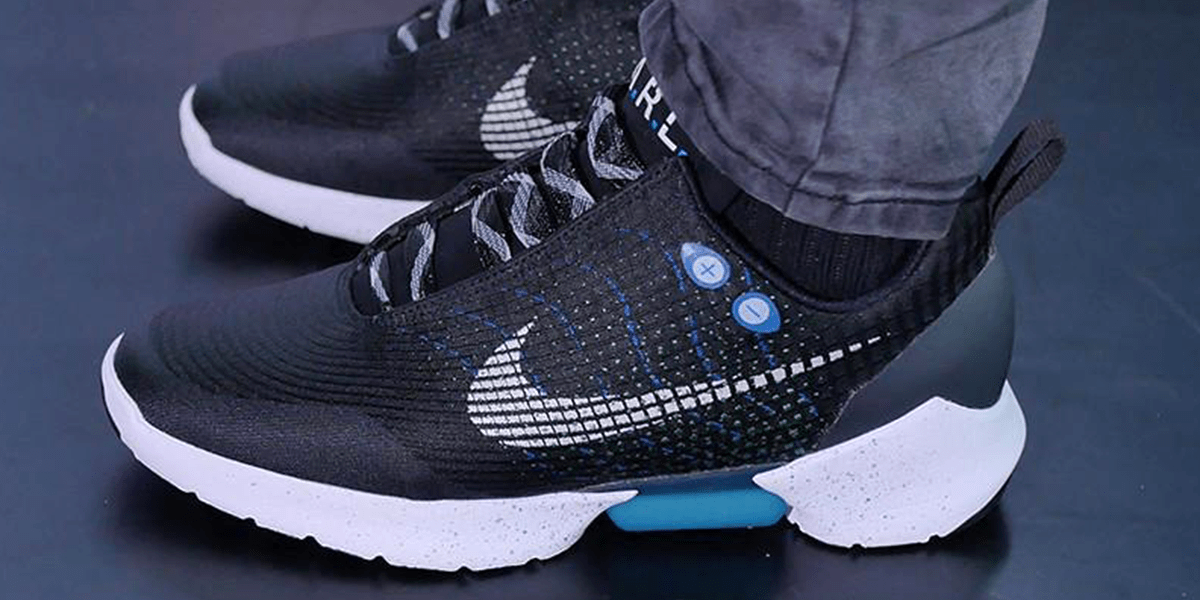Nike self on sale lacing hyperadapt