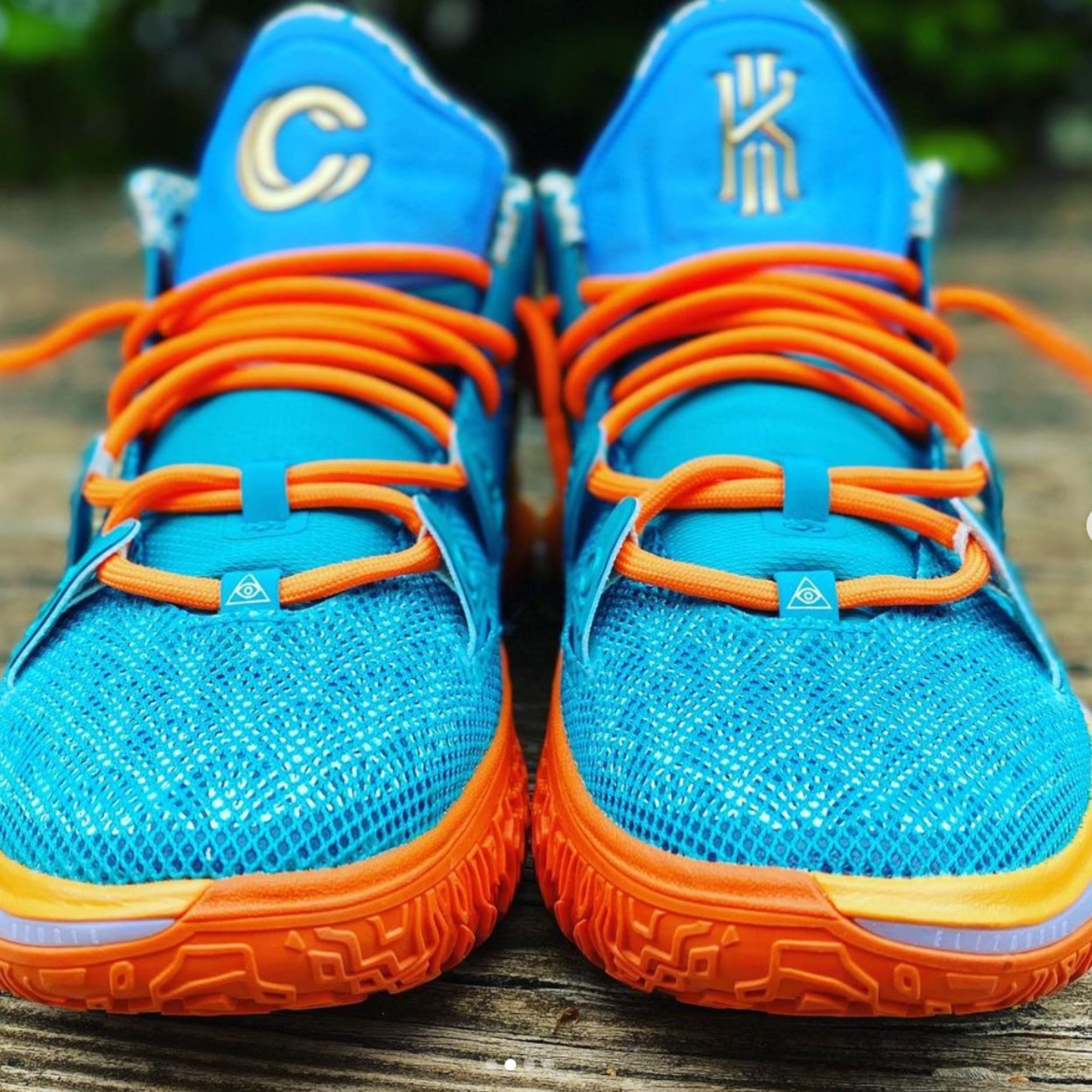 Blue and orange shoelaces deals